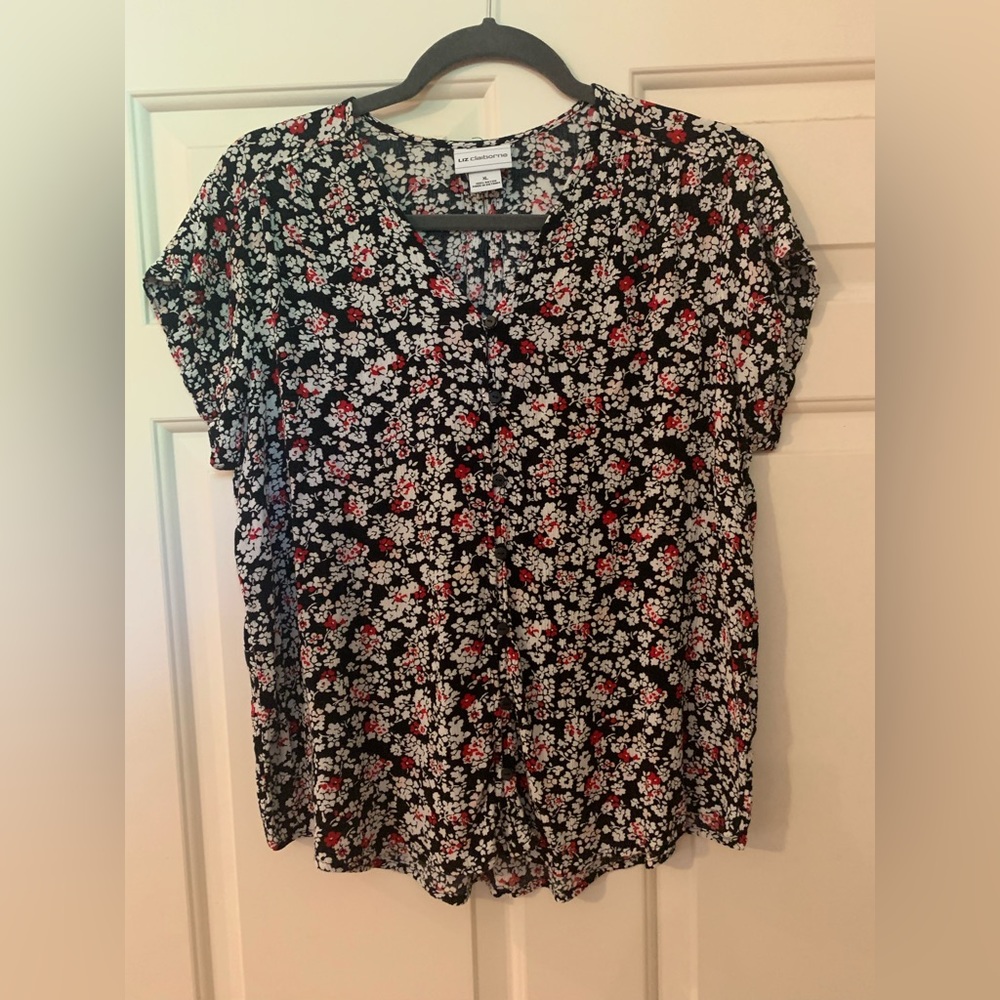 Liz Claiborne Black Floral Short Sleeve Blouse